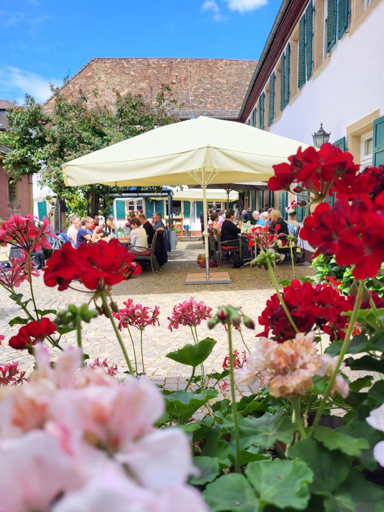 Hotel & Cafe Ritter Von Boehl Deidesheim Exteriör bild